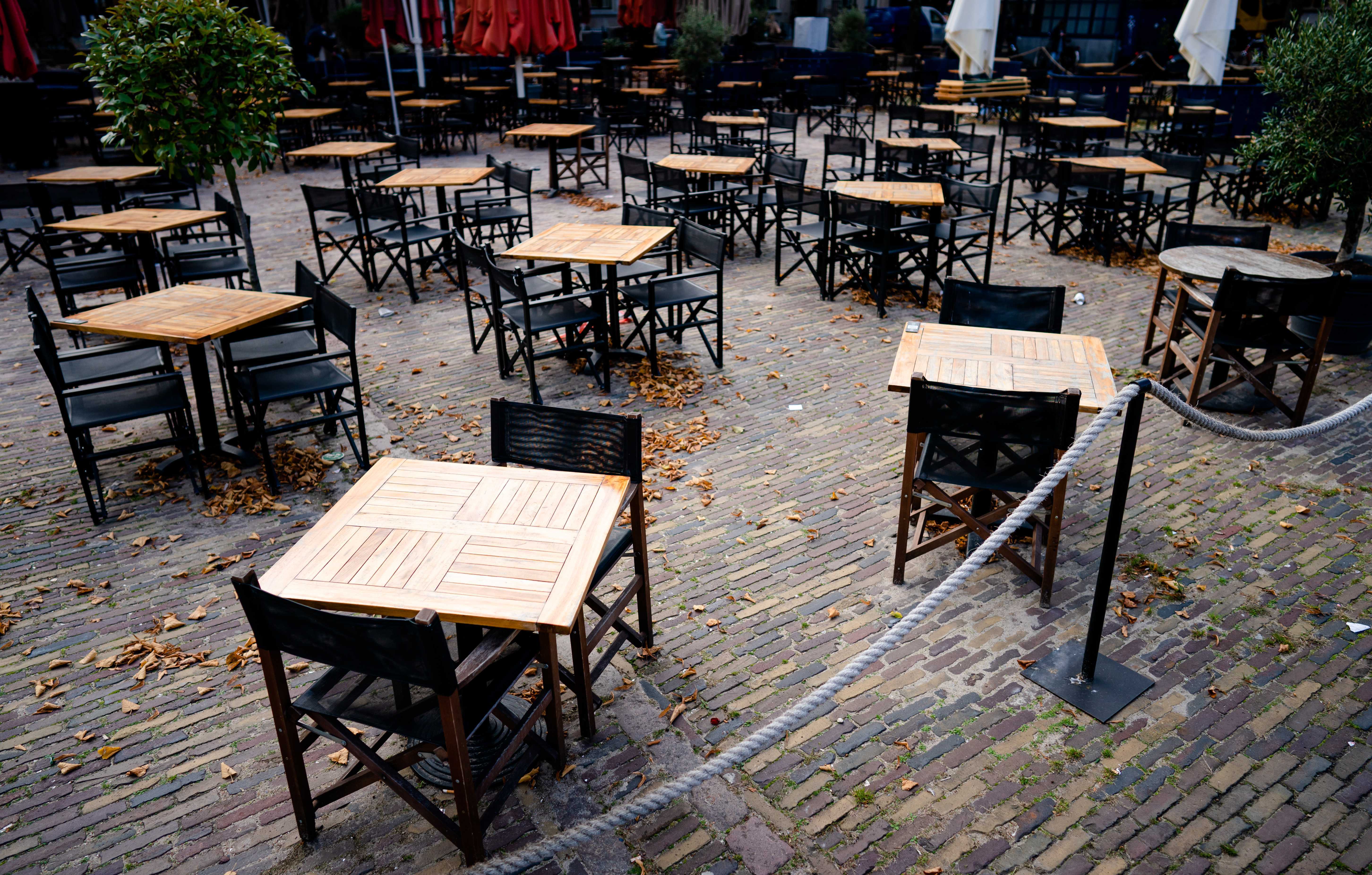 Horeca dicht leeg terras