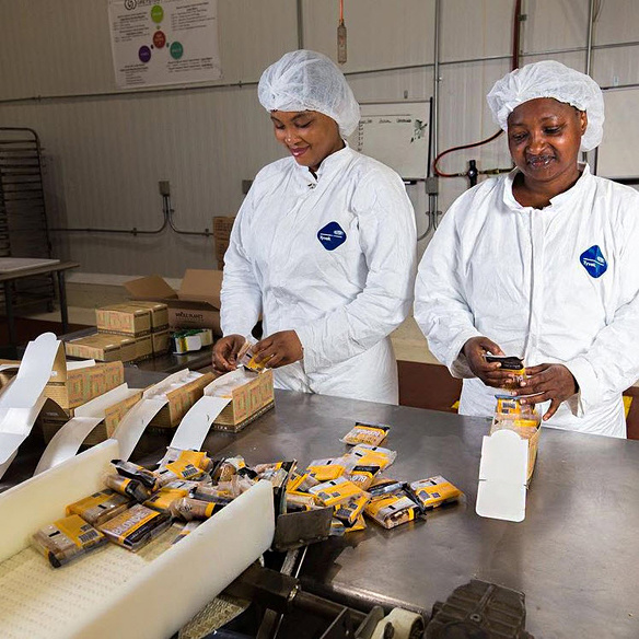 Greyston bakery mike brady interview purpose day open hiring aannemen personeel werknemers geen sollicitatiegesprek research vragen wachtlijst 5