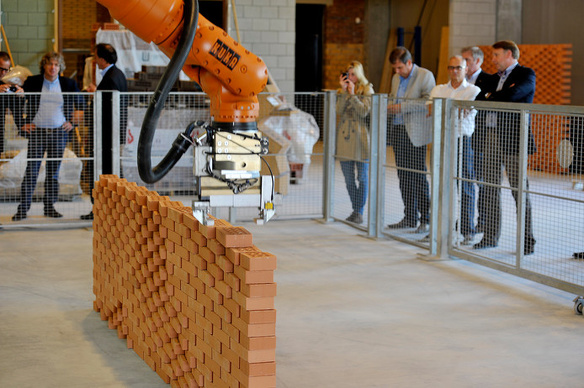 Bouw robotiseren bouwvakkers economische crisis personeel werknemers mensen aannemen tekort 3