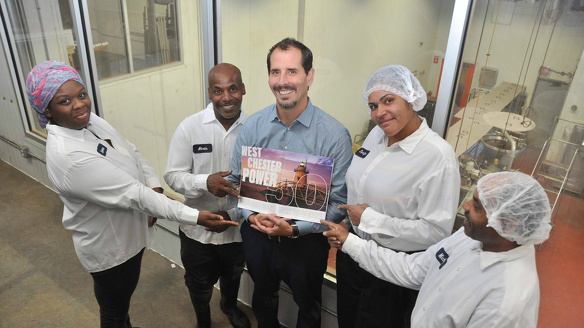 Greyston bakery mike brady interview purpose day open hiring aannemen personeel werknemers geen sollicitatiegesprek research vragen wachtlijst