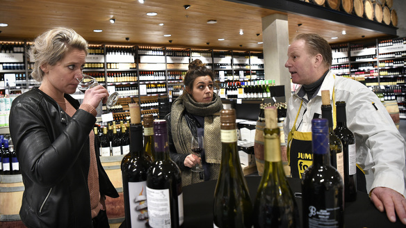 Supermarkt jumbo albert heijn beleving koks eten restaurants interactieve spiegels hunkemoller bezorging toekomst consument geinspireerd 3