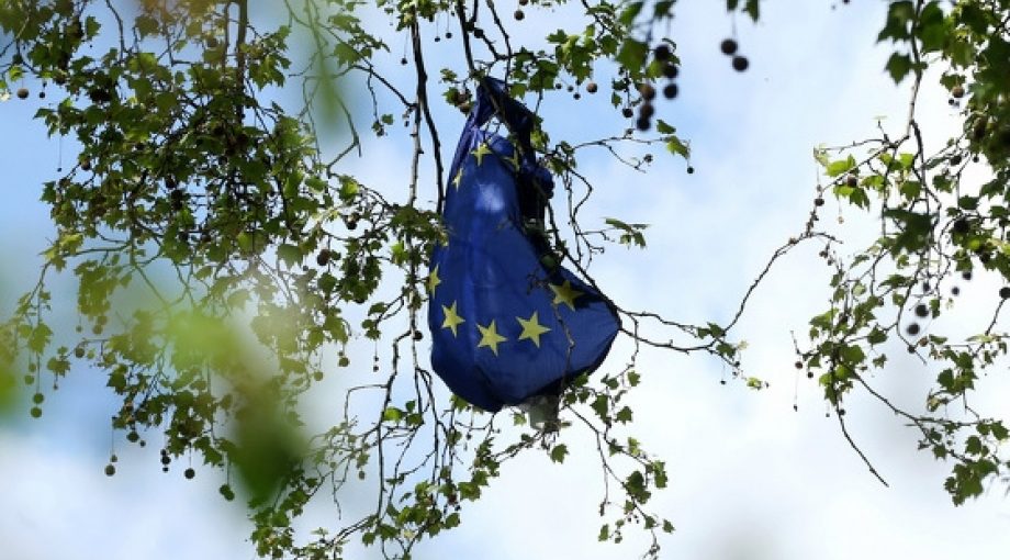 Brexit column tijd van rustig ademhalen is voorbij brexit afgrond nog altijd dichtbij