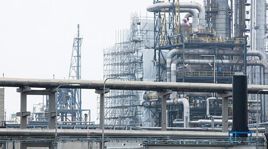 Co2 belasting taks vervuilende industrie overheid