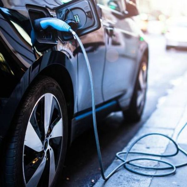 Let hier op elektrische auto occassion overstap aanschaf tesla