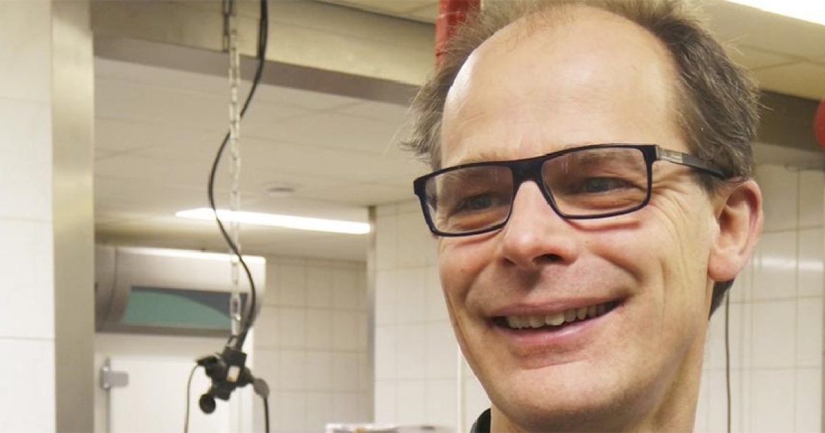 De Ondernemer Chocolatier Christian Voelt Zich Osse Trotse