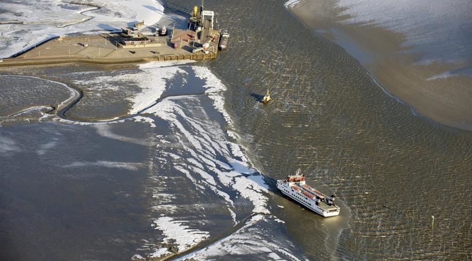 000veerboot schiermonnikoog vast ANP 14380002