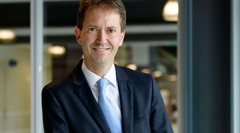Eddy van Hijum interview over overschot bedrijventerreinen 2 Lars Smook