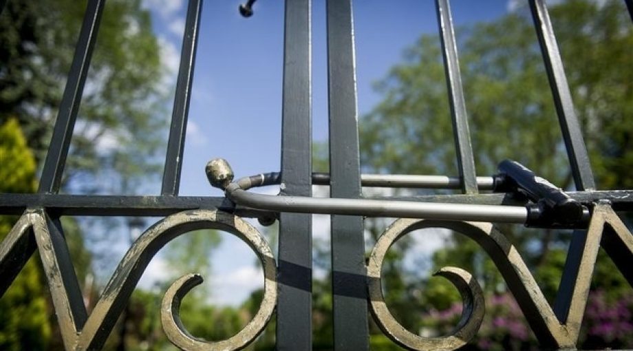 Failliet hek gesloten Emiel Muijderman