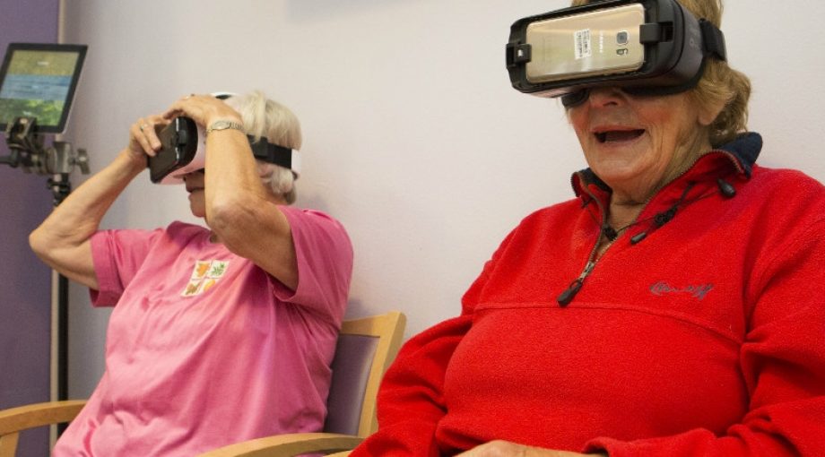 Hackathon Den Haag ict ouderen virtualrealitybril