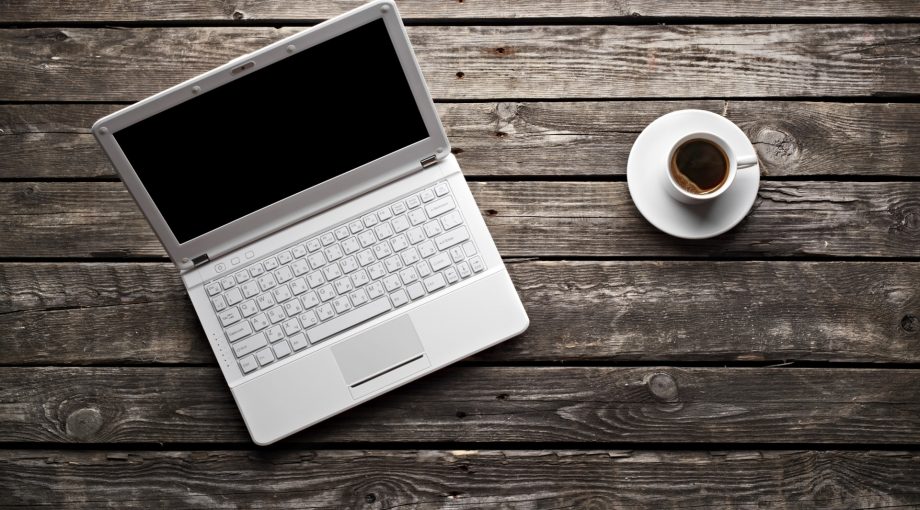 Laptop Werken Koffie Thinkstock