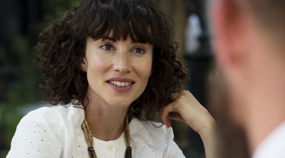 Lonen omhoog Sandra Phlippen