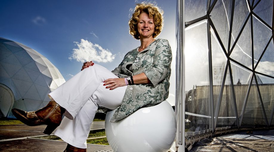 Marjan van Loon Shell