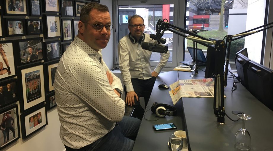 Maurice Peeters en Robert van den Ham tijdens de eerste radio uitzending van De Ondernemer