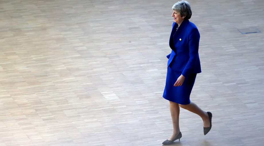 May bij aankomst EU top 10 april in Brussel