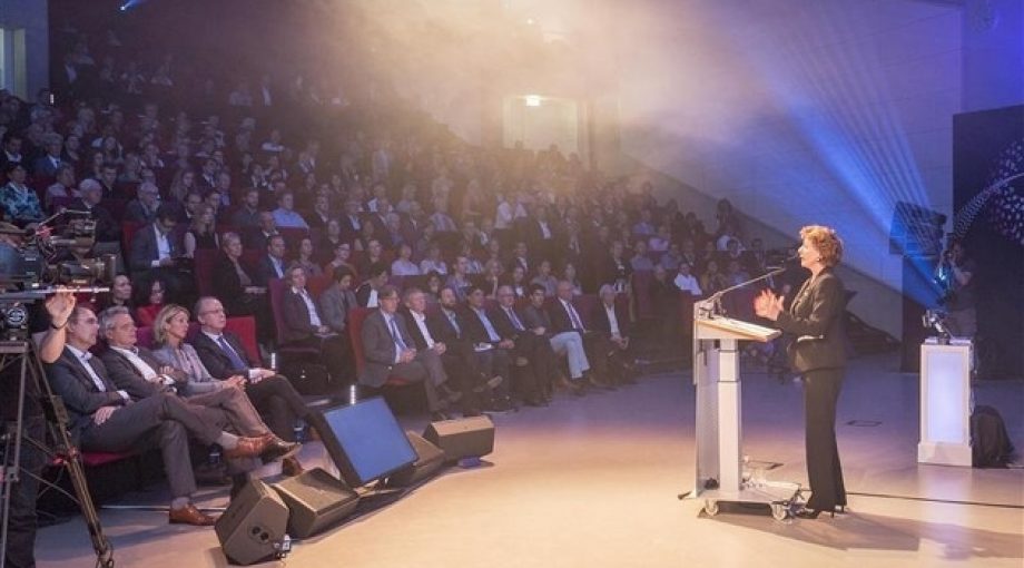 Neelie Kroes Rikkert Harink