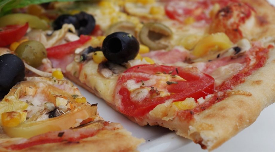 Pizza Wereldrestaurant Breed Almere Buiten 1065