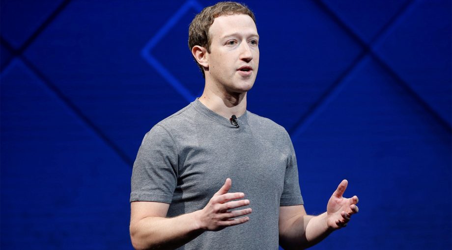 RC131 EB521 C0 FACEBOOK ZUCKERBERG 1