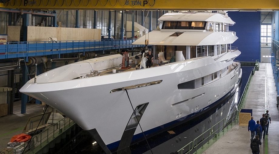Royal Van Lent Superjachten