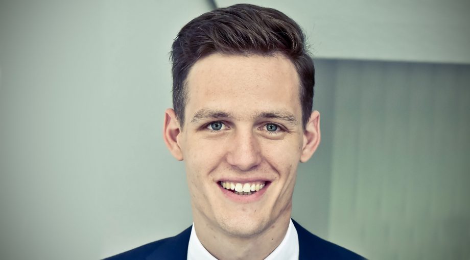 Tom Pooldrukwerkstaandkleur