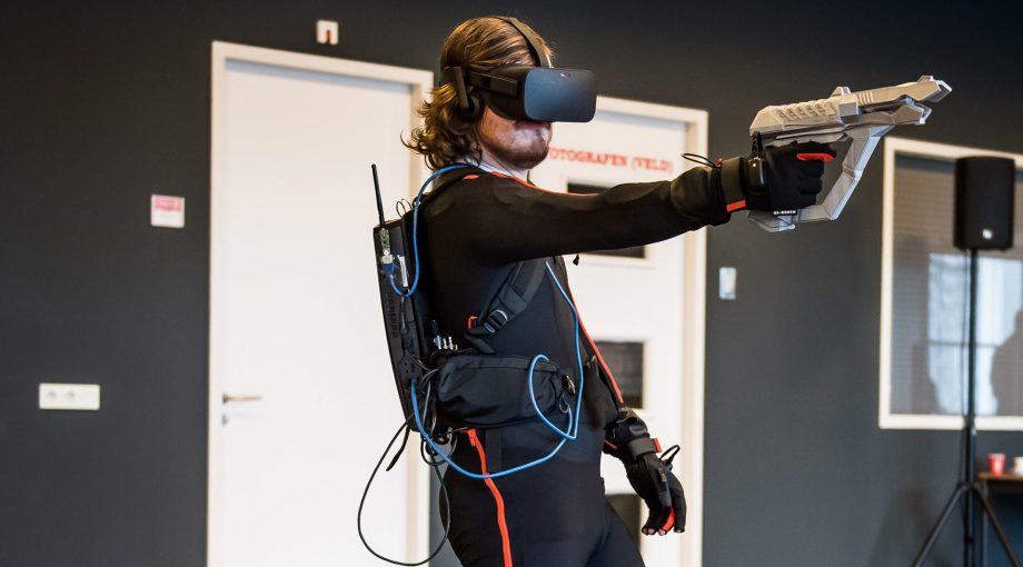 VR 130