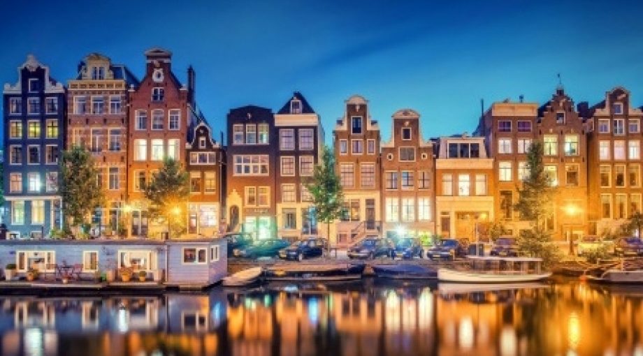 Amsterdam nacht pand middelgroot