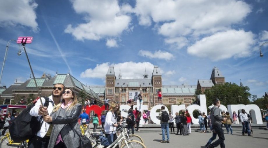 Amsterdam toeristen middelgroot
