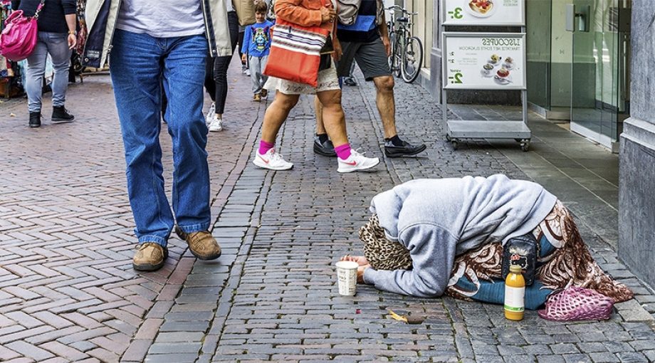 Bedelaar utrecht winkelstraat