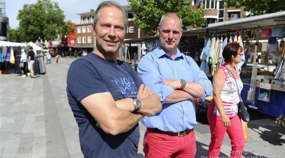 Bertran kamp en andre hendriks Markt Enschede Charel van Tendeloo