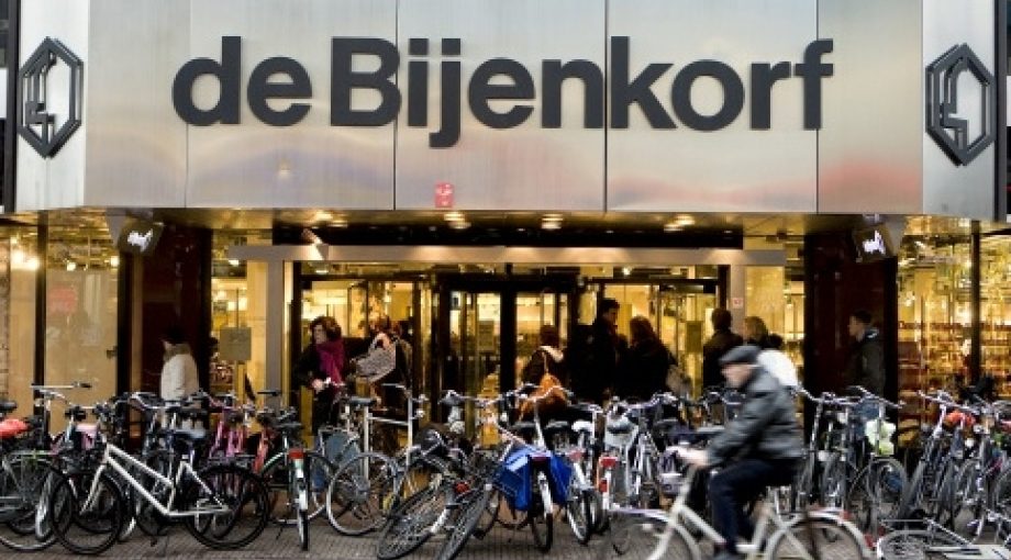 Bijenkorf saturn samenwerken groot