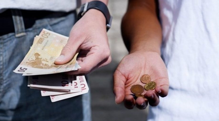 Bijstand geld munt brief