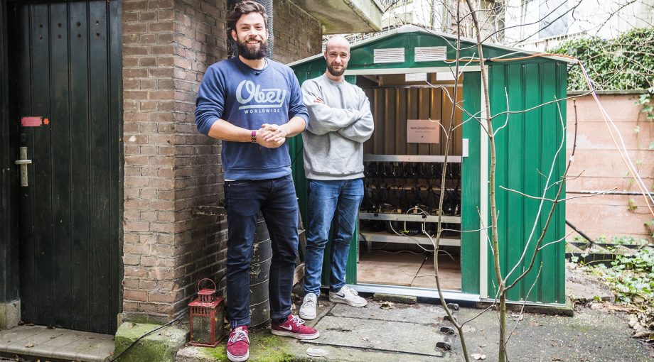 Bitcoin crypto valuta mining achtertuin miljoenen