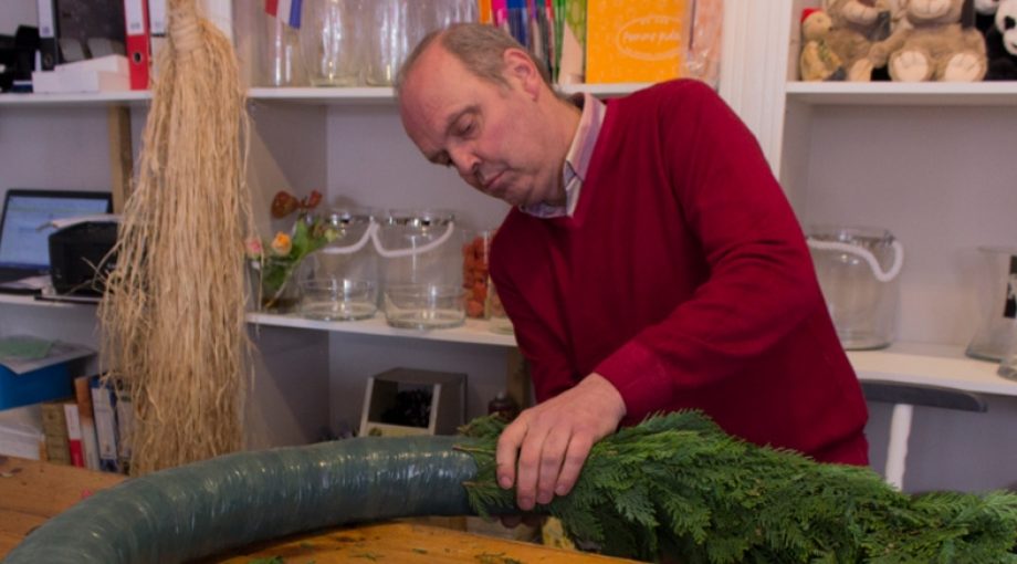 Bloemist dodenherdenking Jaydee Jaolat