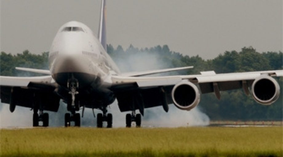 Boeing landen vliegtuig 335