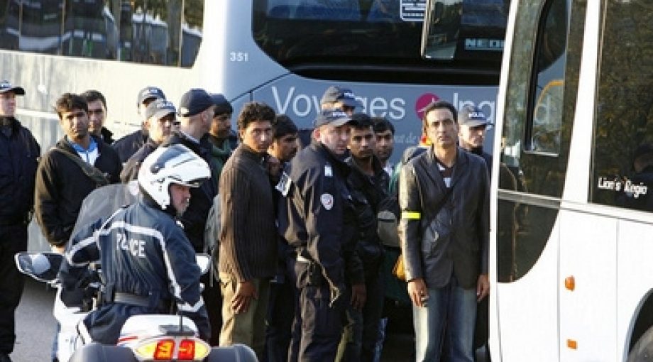 Calais transport vluchteling asielzoeker middelgroot