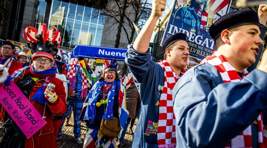 Carnaval Veghel Mars Bavaria ASML Den Haag Dijkhoff