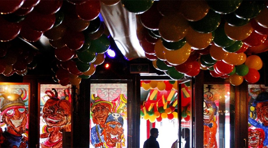Carnavalballonnenkroeg1065