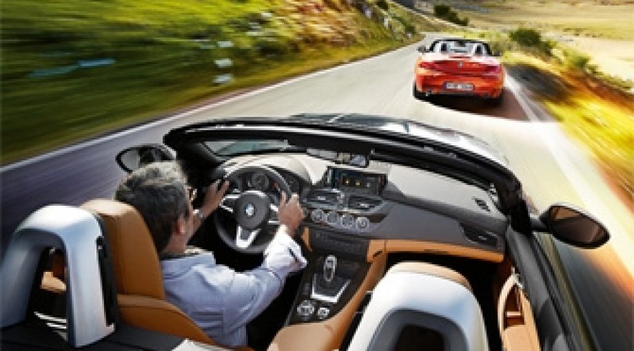 E car elektrische auto 335