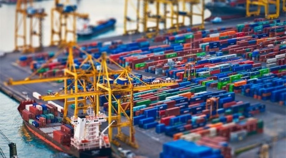 Economie groei 2015 containers 335