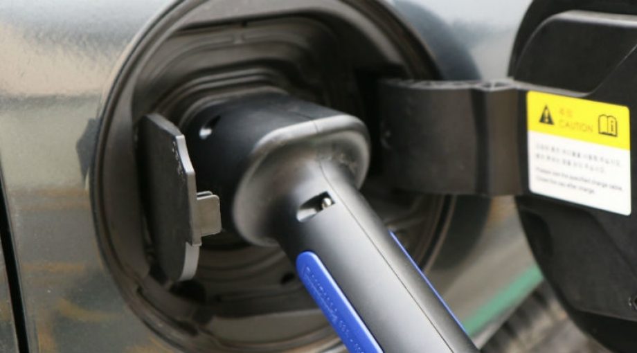 Electric cars elektrisch rijden opladen