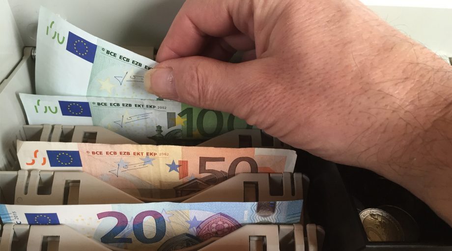 Euro 1306189 1920