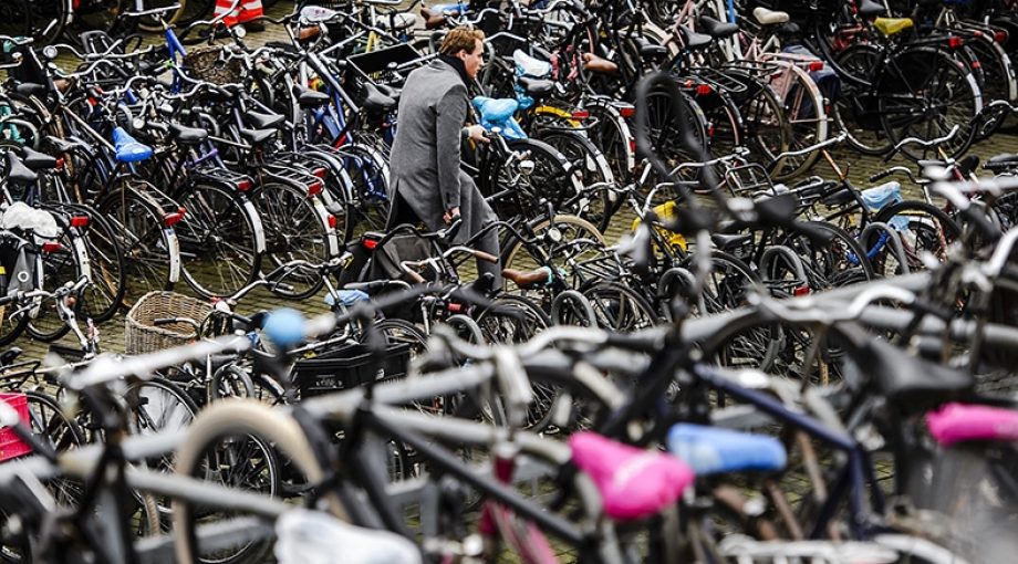 Fietsenstalling 2
