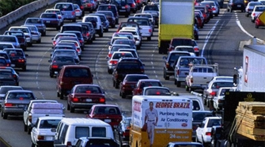 Files autosnelweg verkeer 335