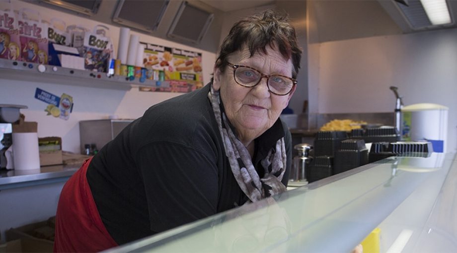 Geertje enneman frietkot snackbar winkelcentrum arnhem schuytgraaf