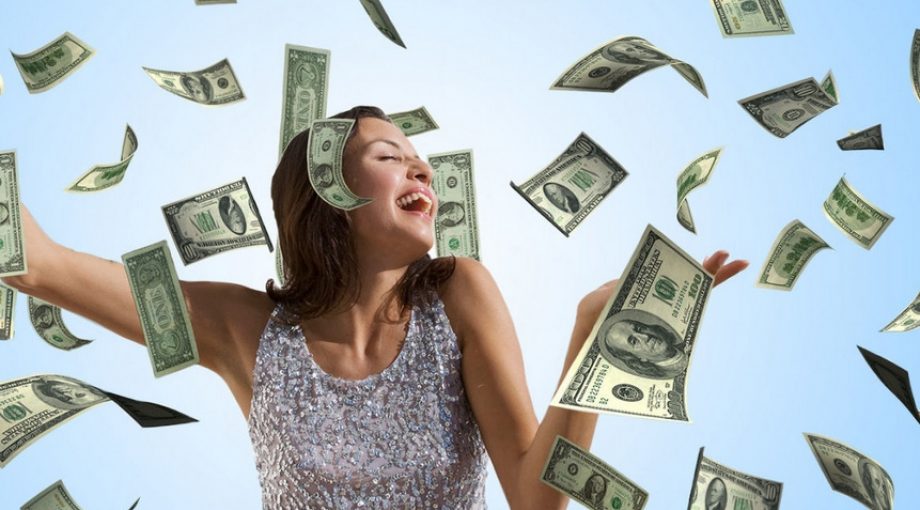 Geld vrouw gooien groot