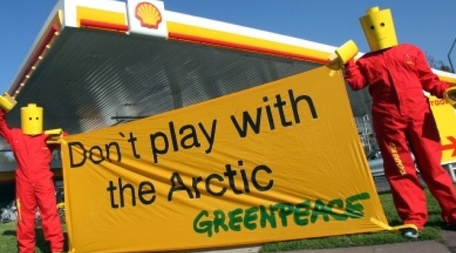 Greenpeace actie shell alaska middelgroot
