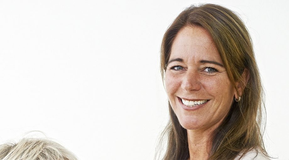 Haar uniek pruiken haarwerken