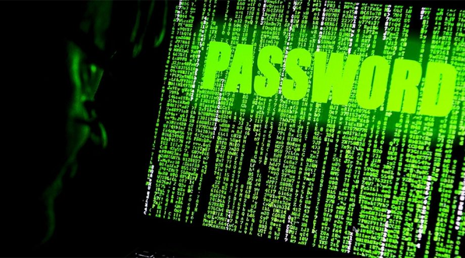 Hackpoliscomputer1065