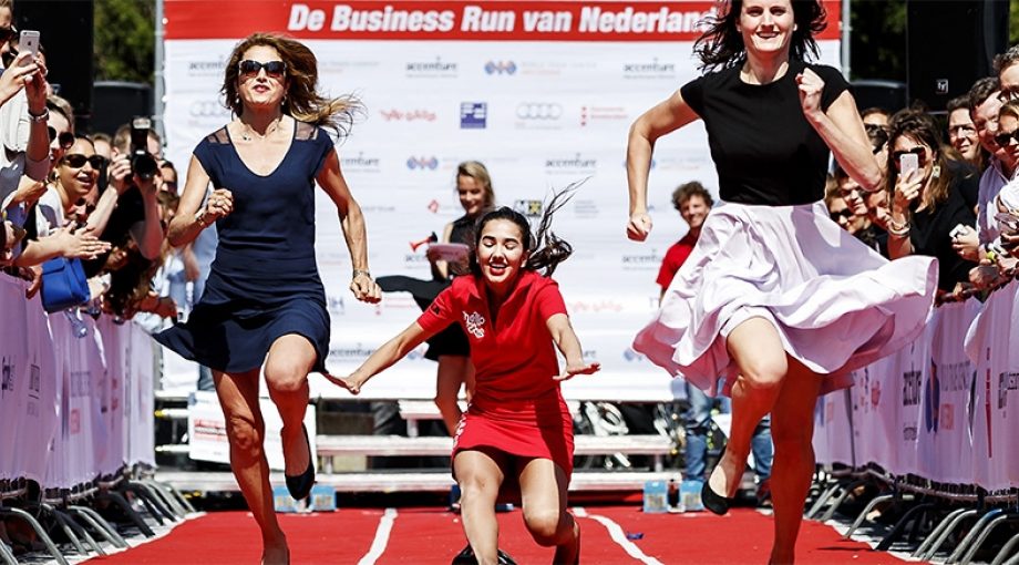 Hakken pakken run zuidas amsterdam juichen 1065