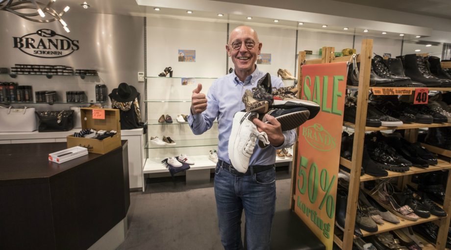 Helmonds schoenenbegrip legt het af tegen webshops sluit na 61 jaar