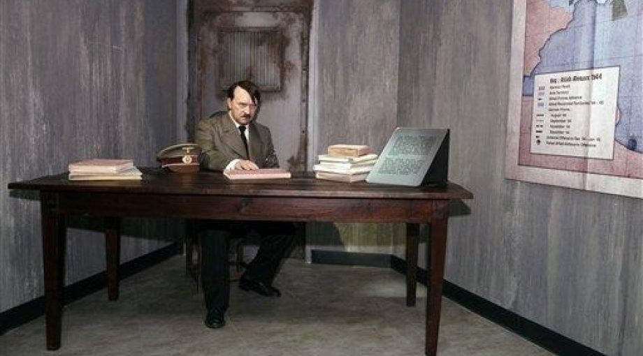 Hitler3